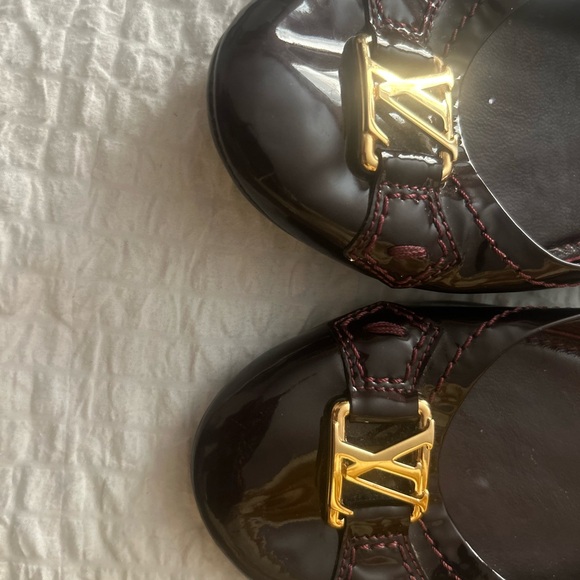Louis Vuitton /LV Burgundy Patent Leather Oxford Ballet Flat - Picture 6 of 8